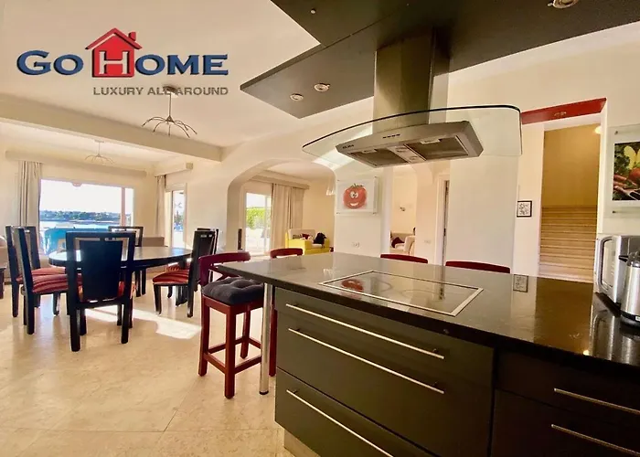 Stylish 4br V15 With A Private Heated Pool At White Villa *