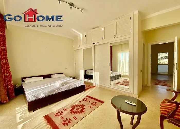 Stylish 4br V15 With A Private Heated Pool At White Villa *