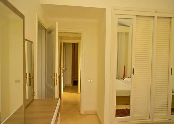 Stylish 4br V15 With A Private Heated Pool At White