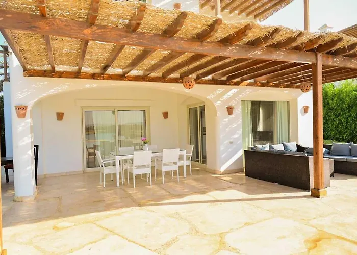 Stylish 4br V15 With A Private Heated Pool At White Hurgada
