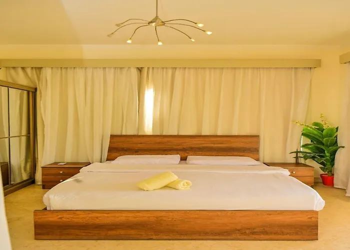 Stylish 4br V15 With A Private Heated Pool At White *